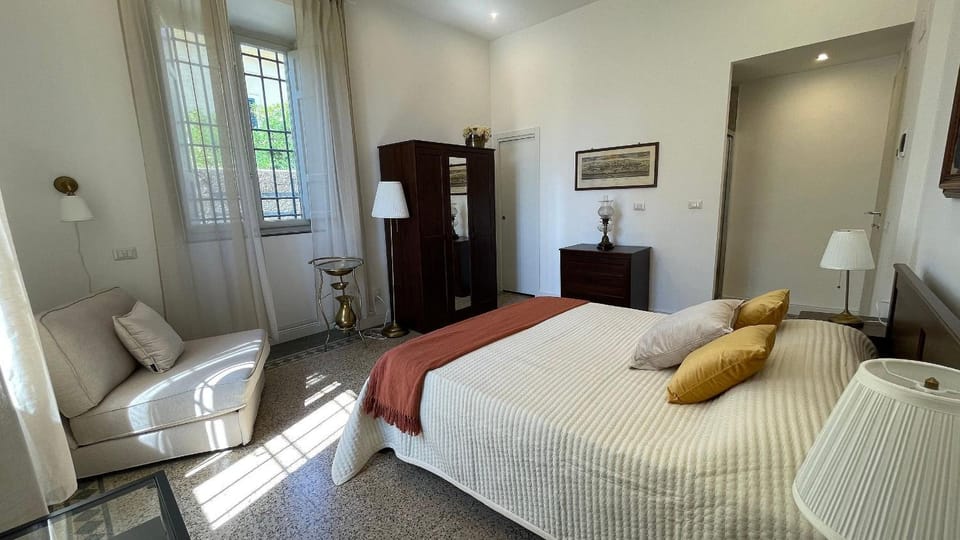 Villa Nanni - Camera Anfiteatro a pochi passi dalle Mura con parcheggio Villa in Capannori