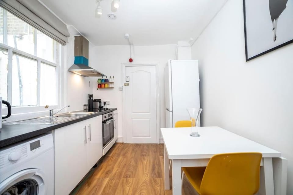 1 Bedroom Flat in Notting Hill Apartment in City of Westminster