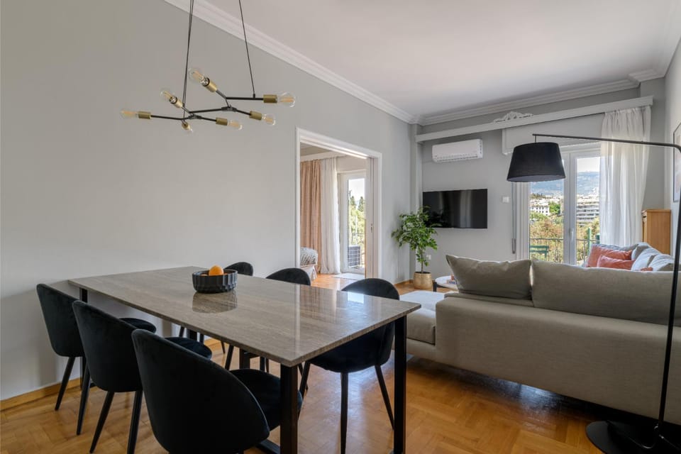 Living room, Seating area, Dining area