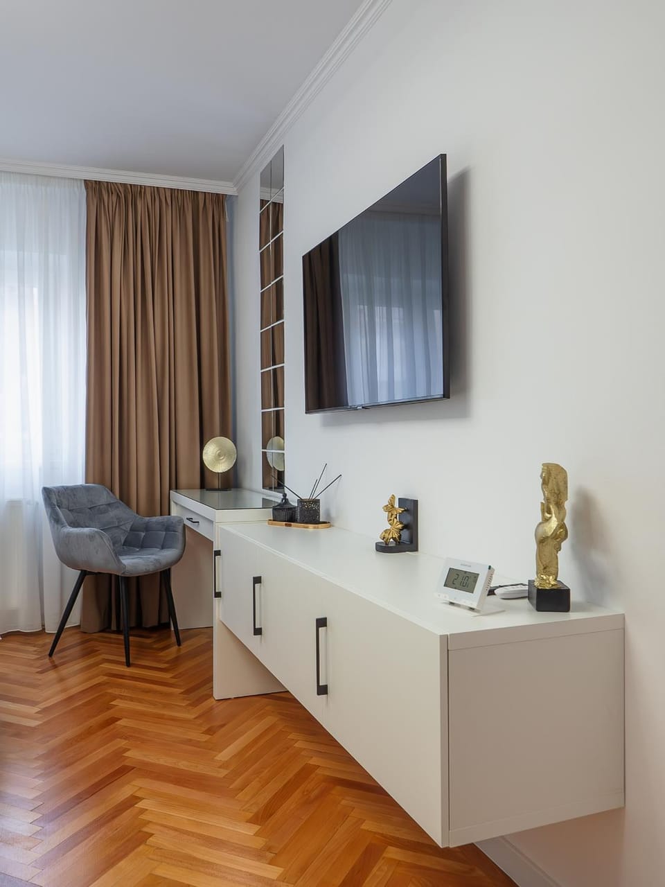 TV and multimedia, Bedroom