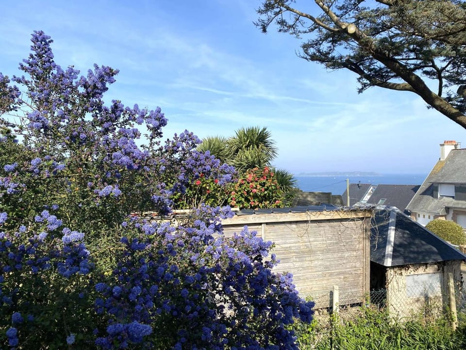 Maison VUE MER et Wifi à 550m de la plage de Trestraou à PERROS-GUIREC - Réf 509 Villa in Perros-Guirec