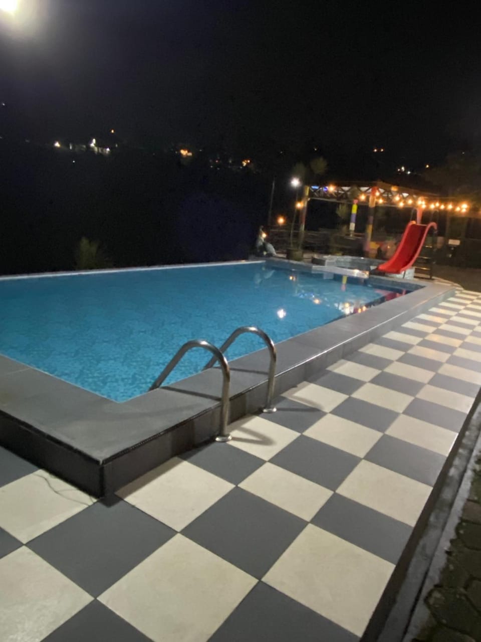 Swimming pool