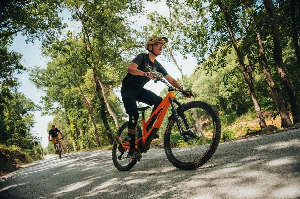 Natural landscape, Cycling, group of guests