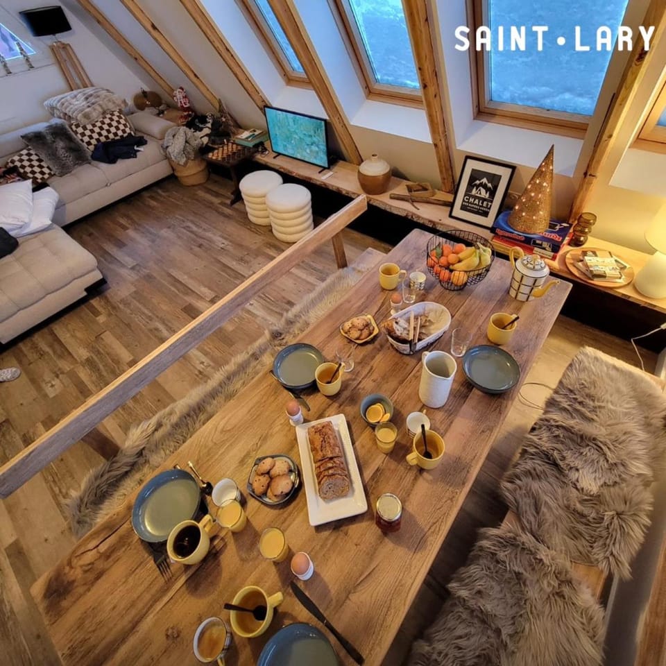 Toilet, Communal lounge/ TV room, TV and multimedia, Balcony/Terrace, Living room, Seating area, Dining area, Parking, dishwasher, internet, minibar, shuttle, washing machine, dryer
