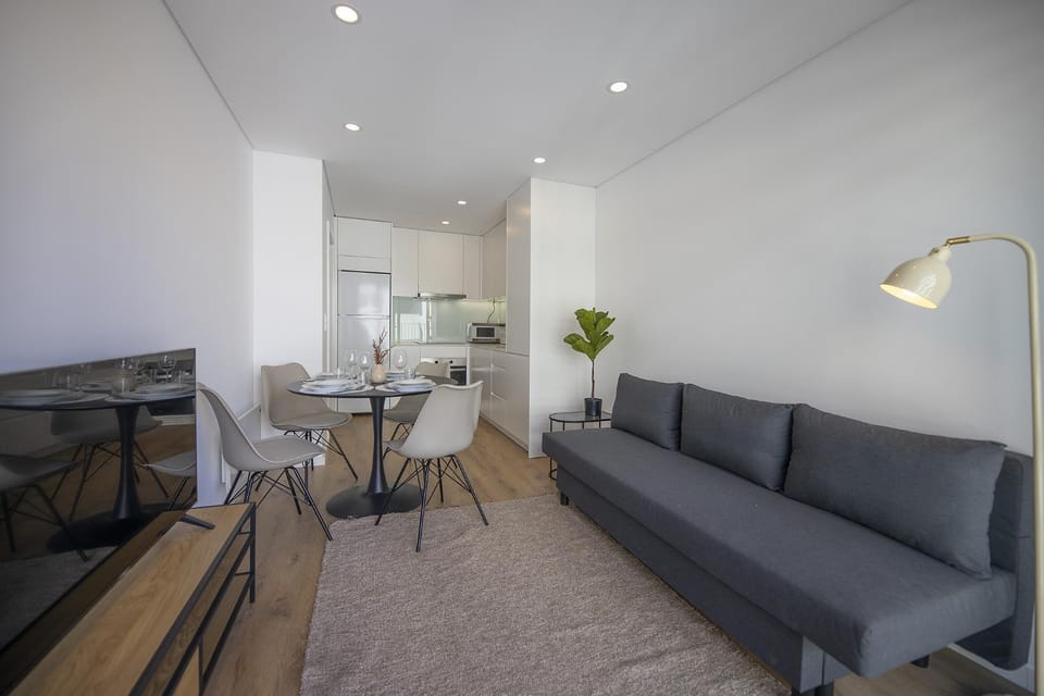 FLH Gaia Flat with Balcony Apartment in Vila Nova de Gaia