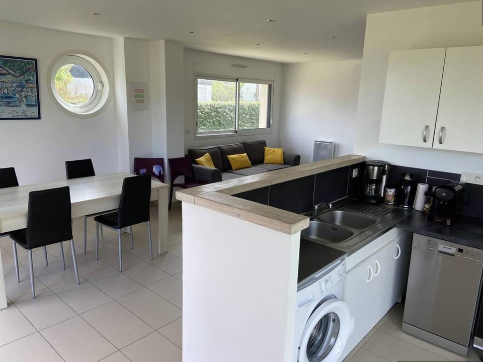 Appartement VUE SUR MER avec WIFI, terrasse à TREBEURDEN - Réf 673 Apartment in Brittany