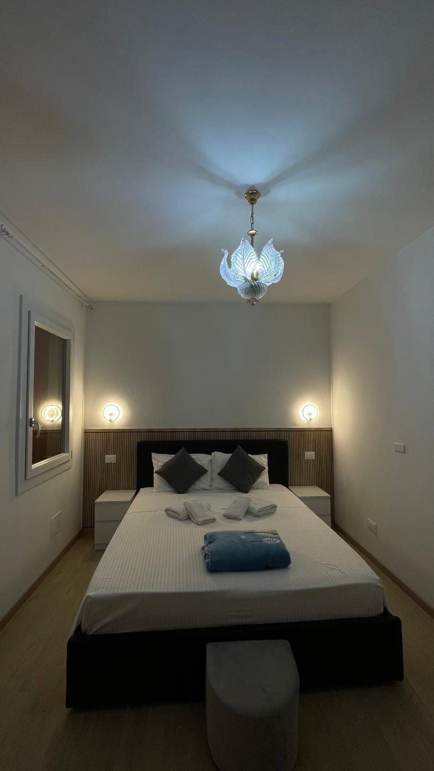 Property building, Bed, View (from property/room), heating, towels, air conditioner
