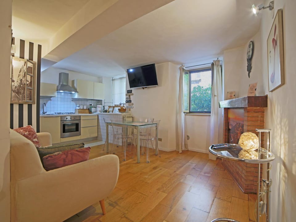 Kitchen or kitchenette, Breakfast, kitchen
