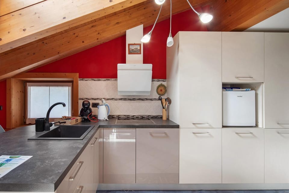 Property building, Kitchen or kitchenette, Living room