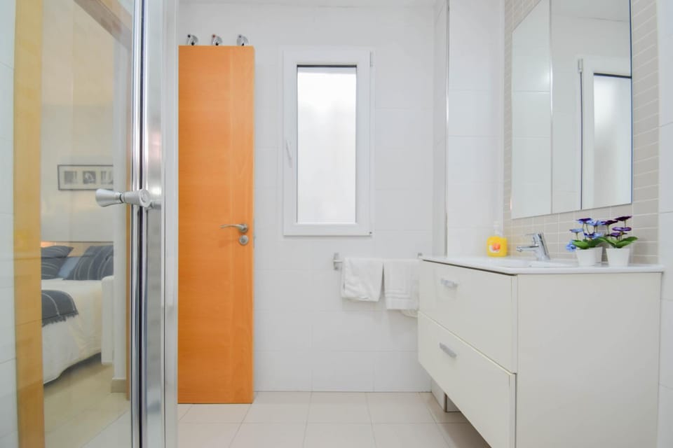 Shower, Bathroom, towels