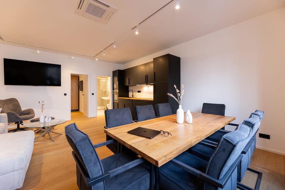 Kitchen or kitchenette, Living room