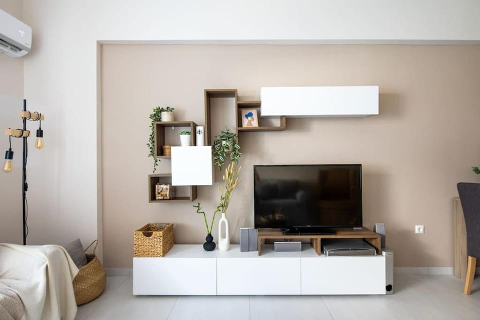 TV and multimedia, Decorative detail