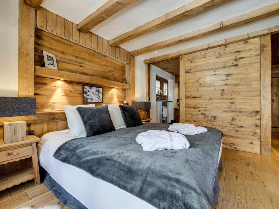 Chalet prestige 4 chambres, hammam, cheminée, conciergerie - FR-1-694-365 Chalet in Val dIsere