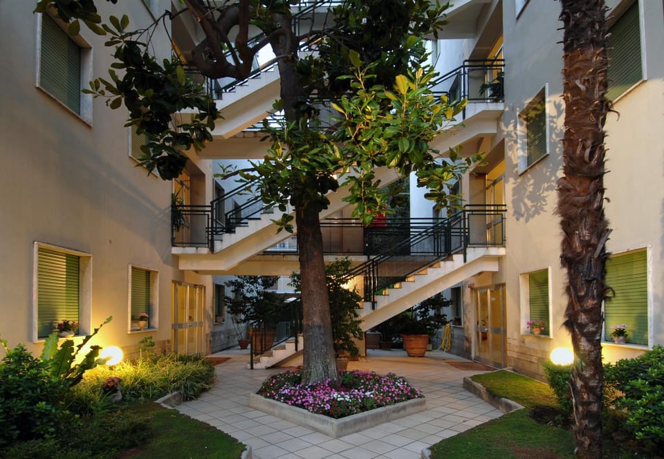 Inner courtyard view