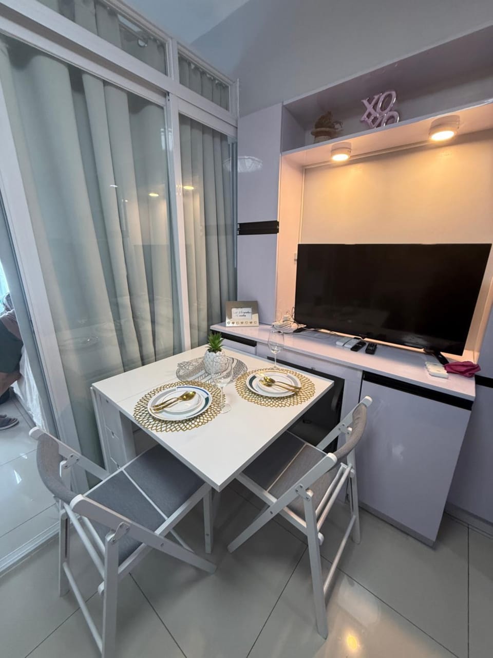 Spectacular Manila View 1 Bedroom Condo Prime Location near PICC, MOA,DFA,World Trade Center Apartment hotel in Manila City
