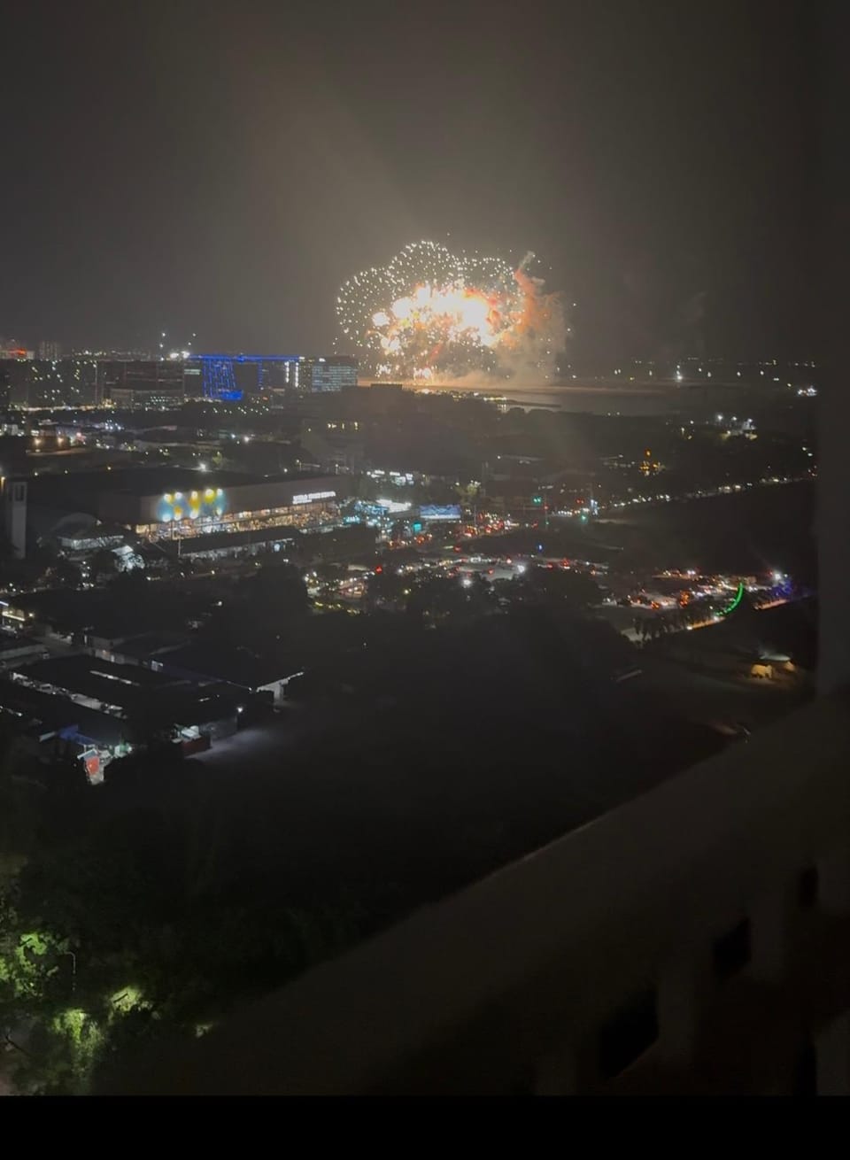 Spectacular Manila View 1 Bedroom Condo Prime Location near PICC, MOA,DFA,World Trade Center Apartment hotel in Manila City