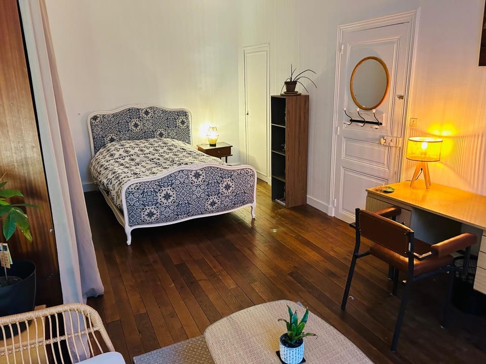 Chambre double au 1 er étage Vacation rental in Nouvelle-Aquitaine