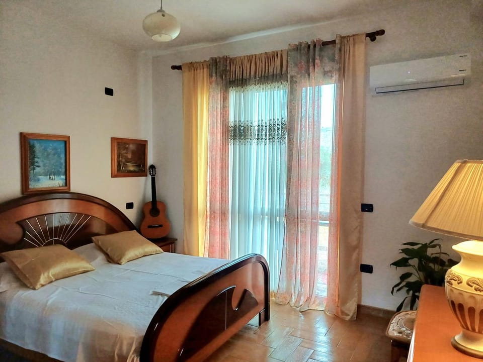 Guest house near historical center House in Vlorë