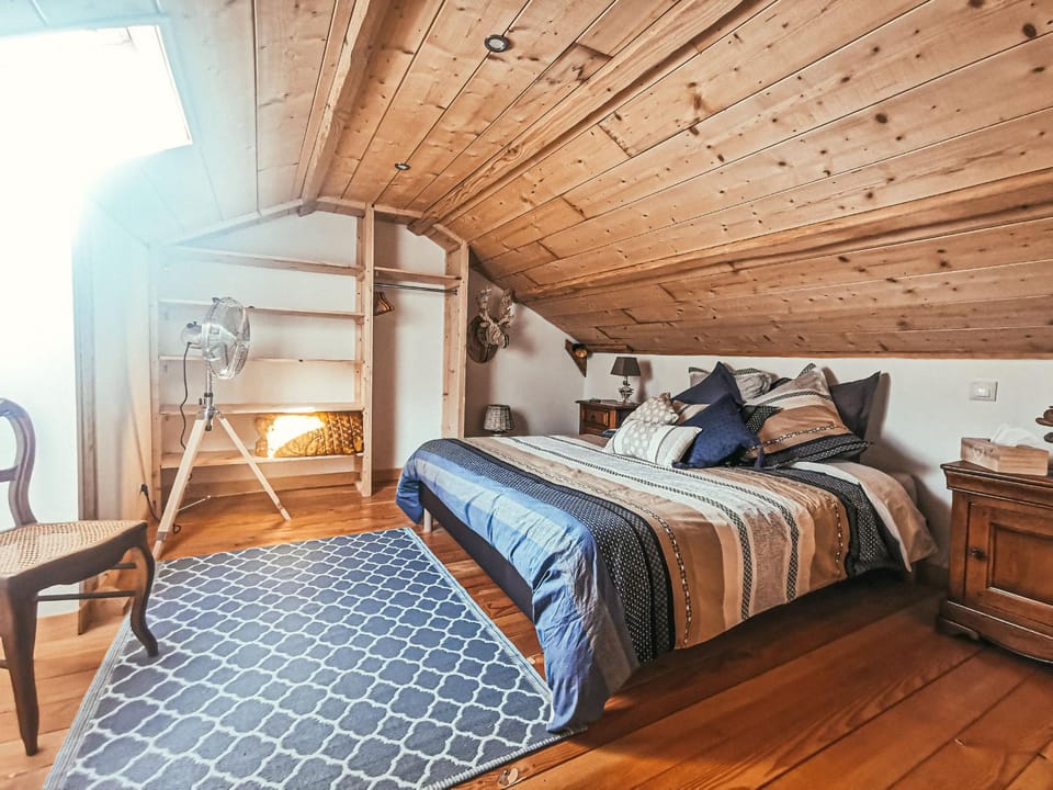 Gîte paisible avec piscine, terrasse et Wifi en pleine forêt pour 4 pers Country House in Vosges