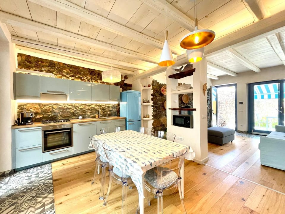 Kitchen or kitchenette, Living room, Dining area, stove