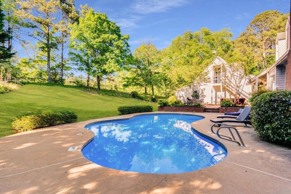 Day, Natural landscape, Garden, Garden view, Pool view, Swimming pool, sunbed