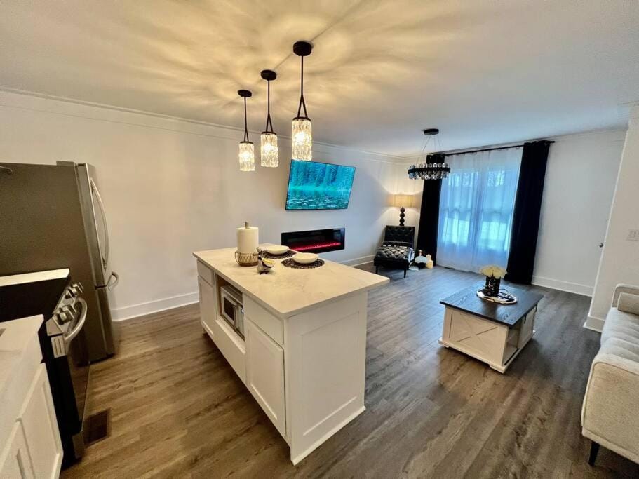 TV and multimedia, Dining area