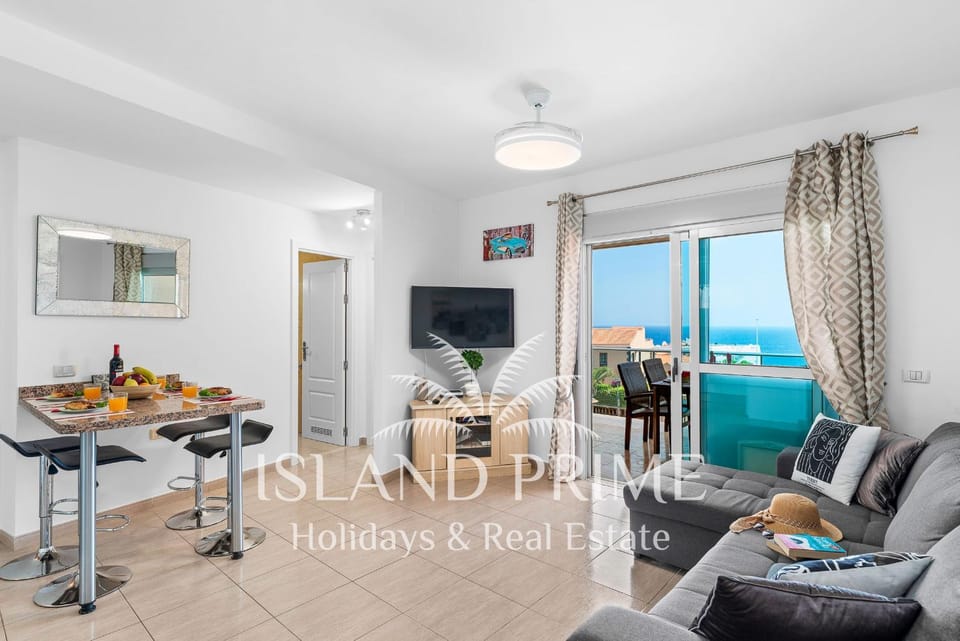 Amazing Sea View Apartment with Private Parking ARN27 Apartment in Abona