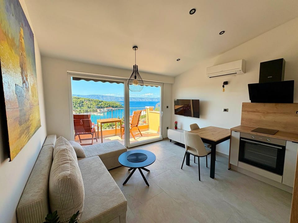 Brand new Big Blue Apartment in Split-Dalmatia County