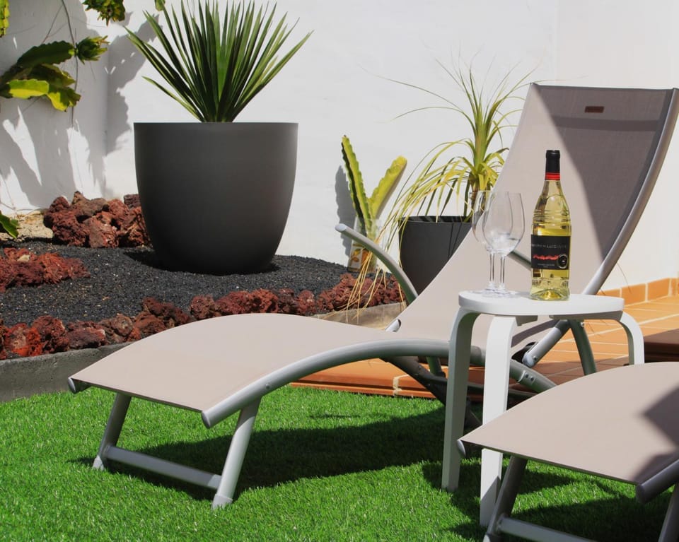Garden, Garden view, sunbed