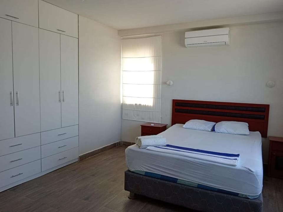 Bed, Bedroom, air conditioner