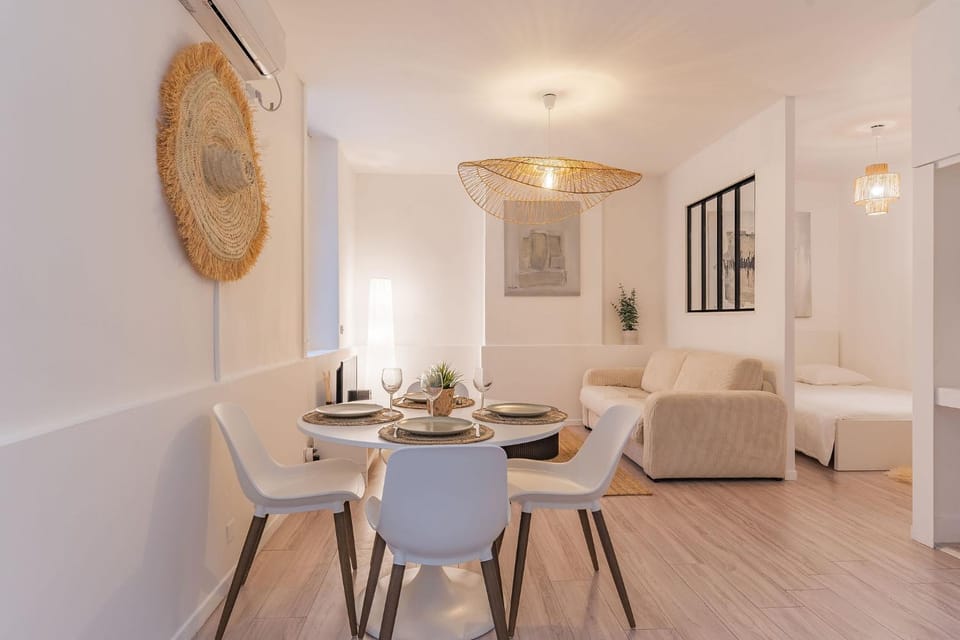 Bed, Living room, Dining area