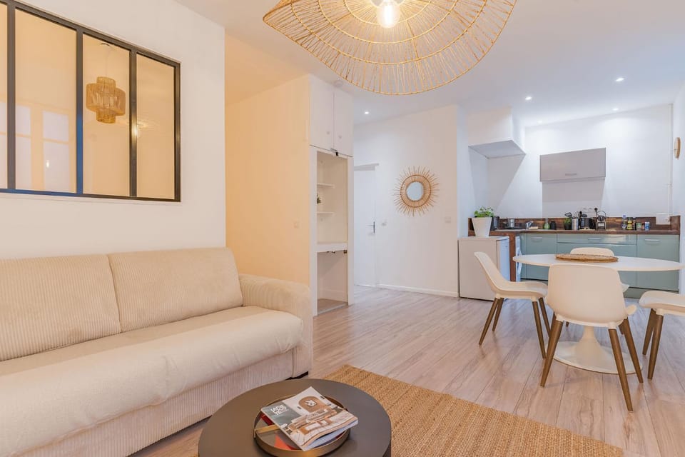Living room, Dining area, kitchen