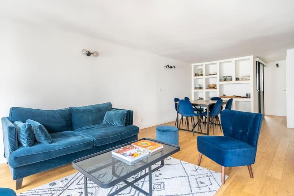 Apt moderne rénové et spacieux, au cœur de Paris Apartment in Paris