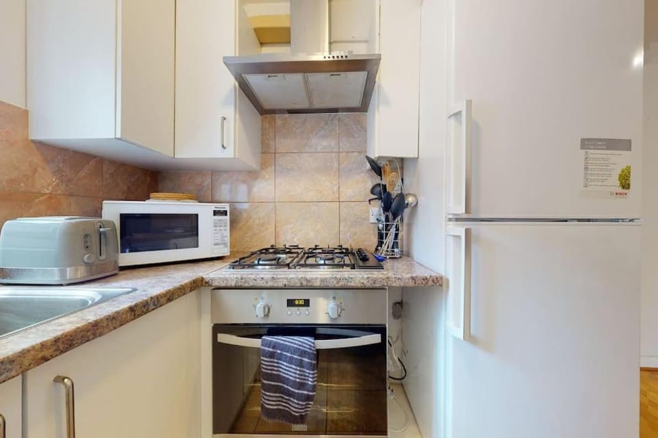 -Air Con- Cute 2BD flat 1 Min Maida Vale Station! Apartment in City of Westminster