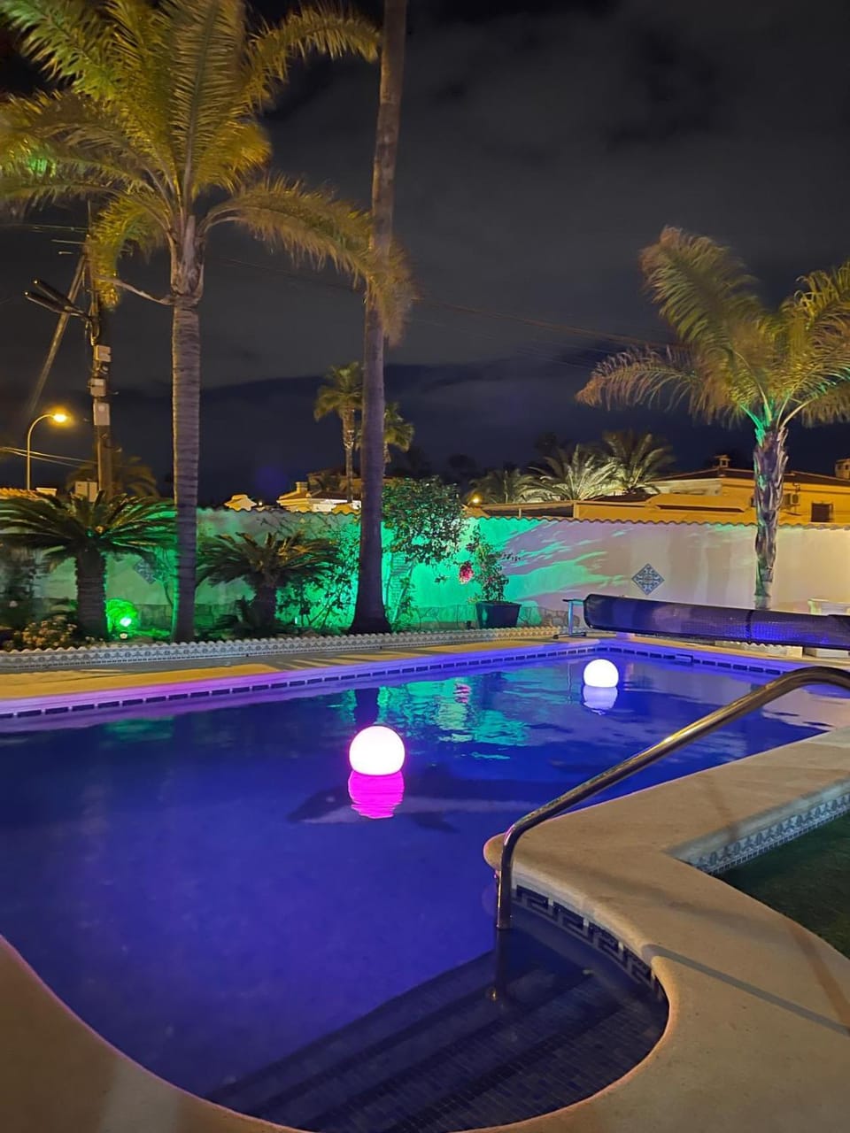 Casa Valdi, fantastic 4 bedroom house with private,heated swimming pool and barbecue House in Vega Baja del Segura