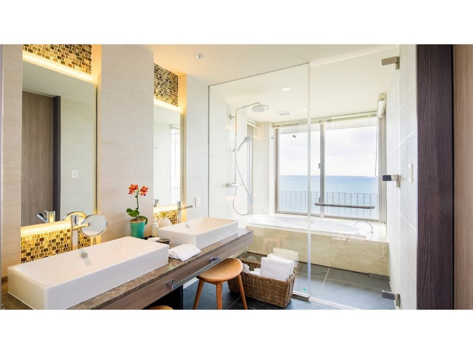 Beach Hotel Sunshine Ishigakijima - Vacation STAY 95047v Hotel in Okinawa Prefecture