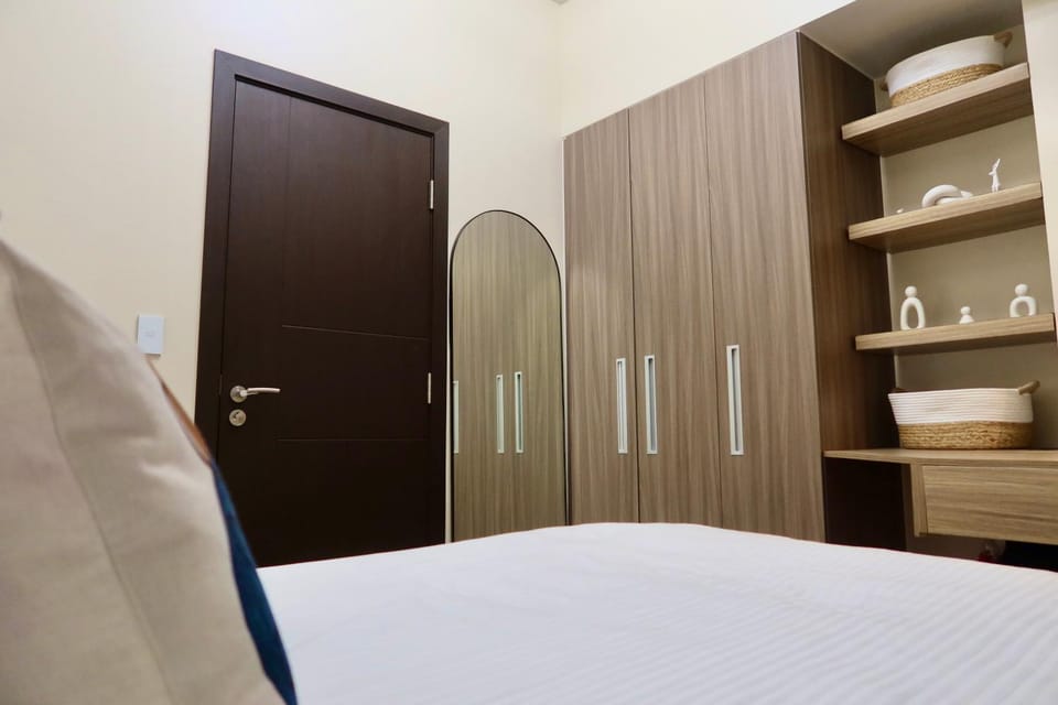 Bedroom, wardrobe