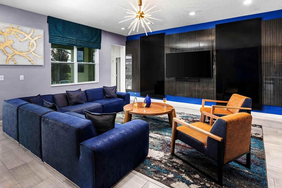 Regal Home Near Parks - Princess BR, Pool, Arcade Villa in Osceola County