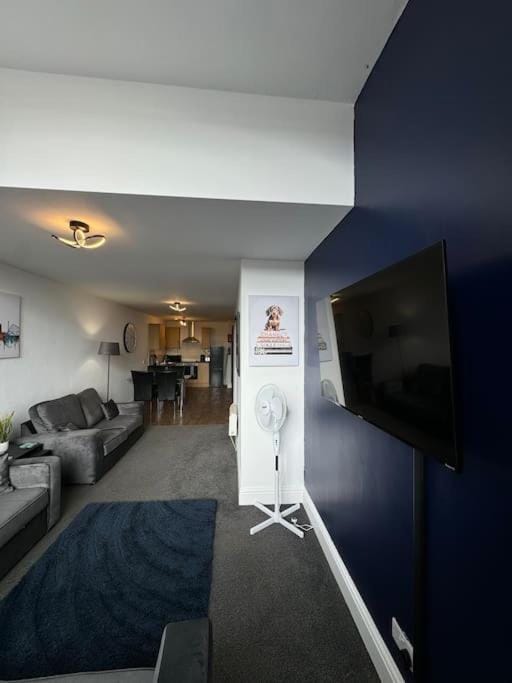 Communal lounge/ TV room, Living room, Seating area