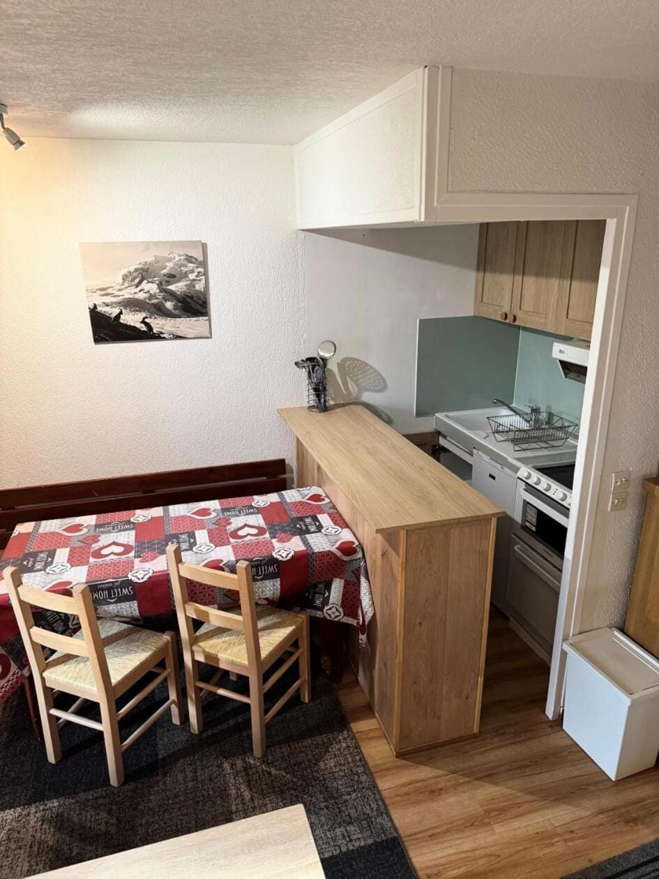 Résidence Neves - VAL THORENS STUDIO 4 PERSONNES DANS QUARTIER VIVANT MAE-7545 Apartment in Les Allues