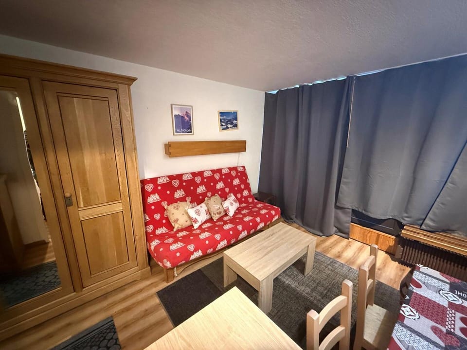 Résidence Neves - VAL THORENS STUDIO 4 PERSONNES DANS QUARTIER VIVANT MAE-7545 Apartment in Les Allues