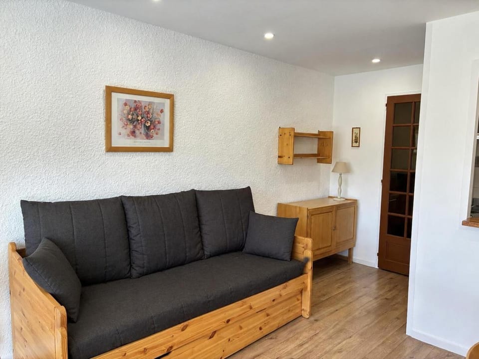Résidence Serac - 2 PIECES CABINE POUR 4 PERSONNES EXPOSE SUD AU SEIN DU QUARTIER SLALOM MAE-7577 Cabin in Les Allues
