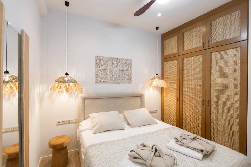 Bed, Photo of the whole room, Bedroom, towels, wardrobe