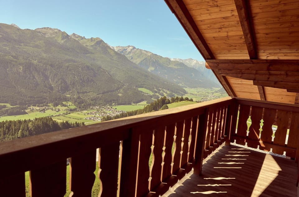 Day, Natural landscape, View (from property/room), Balcony/Terrace, Mountain view