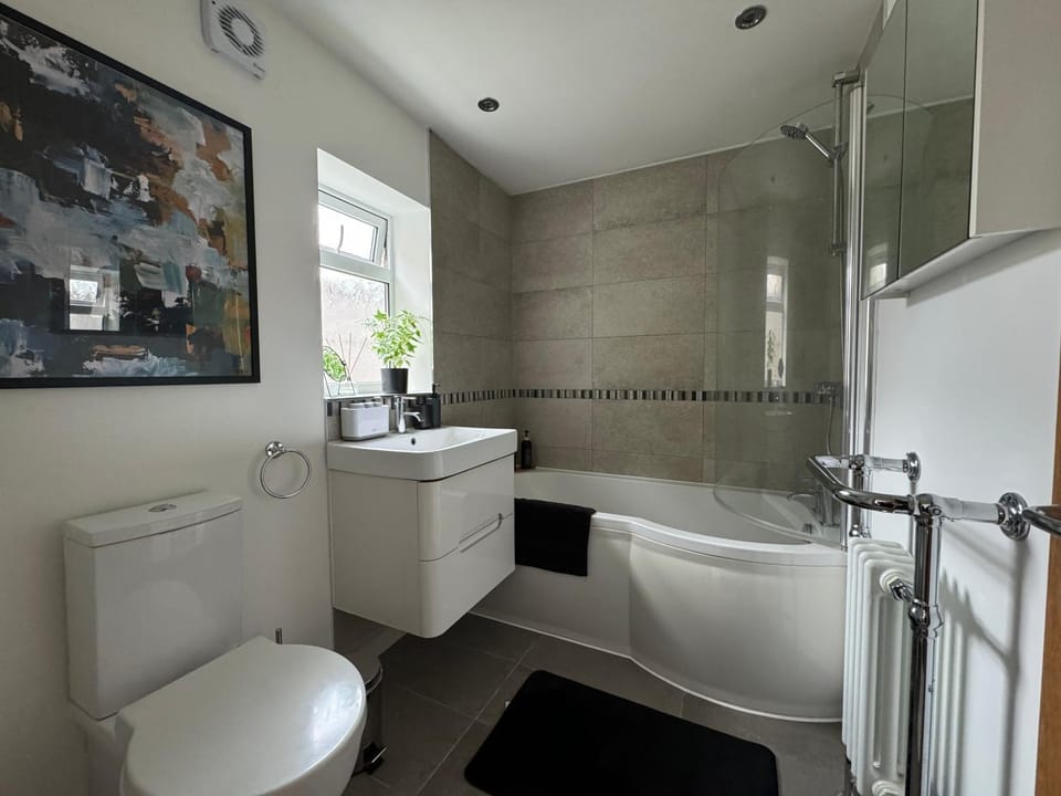 Shower, Toilet, Bathroom
