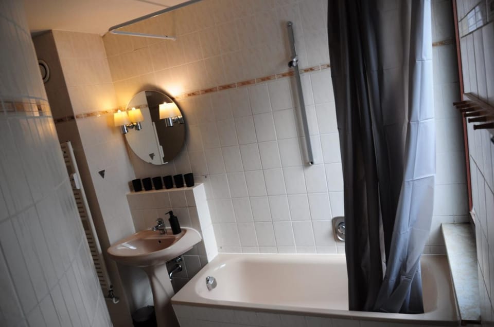 Shower, Bathroom, Bath