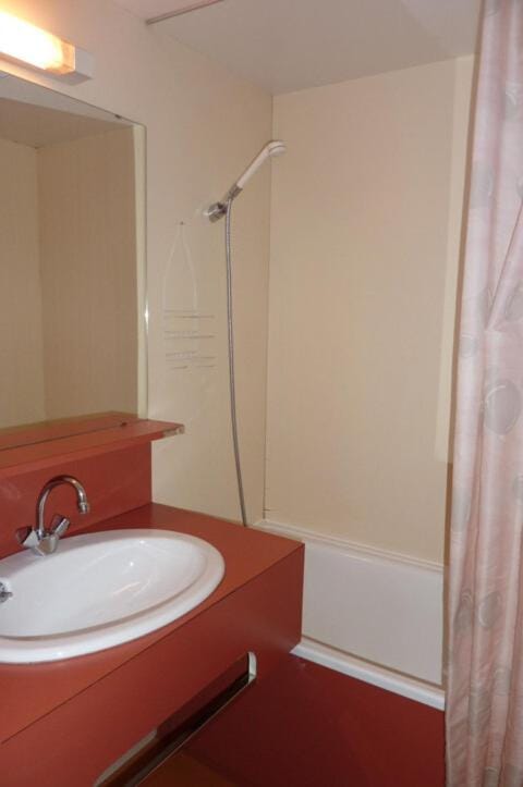 Résidence Roche Blanche - STUDIO EN CENTRE STATION POUR 2 PERSONNES MAE-7796 Apartment in Val Thorens