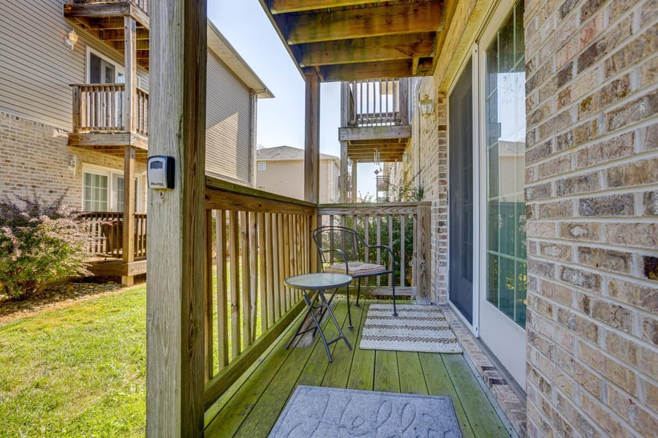 3 Mi to WVU: Condo w/ Deck in Morgantown House in Morgantown