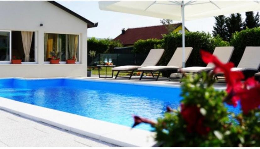 Pool view, Swimming pool, Swimming pool