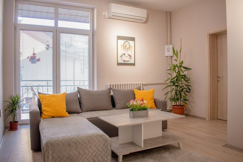 Living room, Seating area, air conditioner